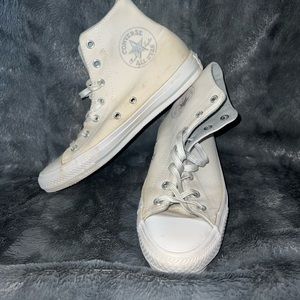 Converse Chuck Taylor All Star White High Top Sneakers - 9. Worn good condition